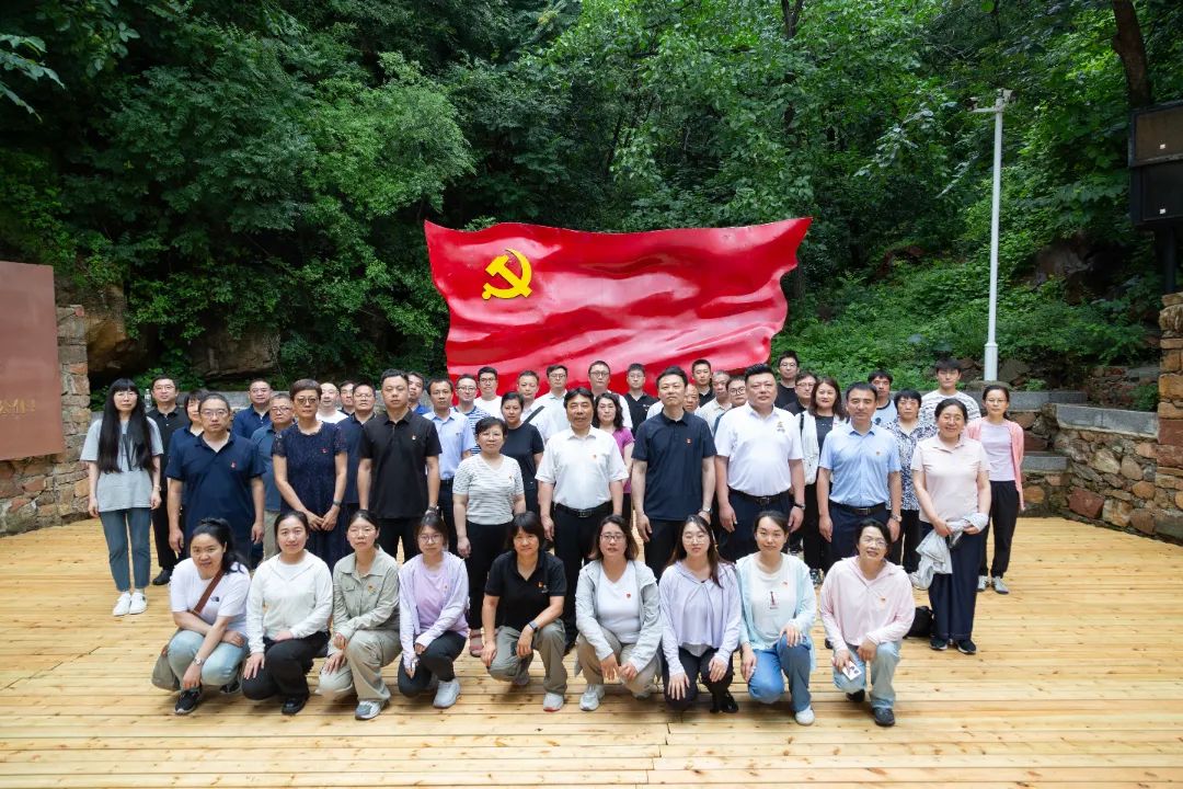 大華公司紀委組織開展“緬懷革命先烈 筑牢廉潔防線”主題活動